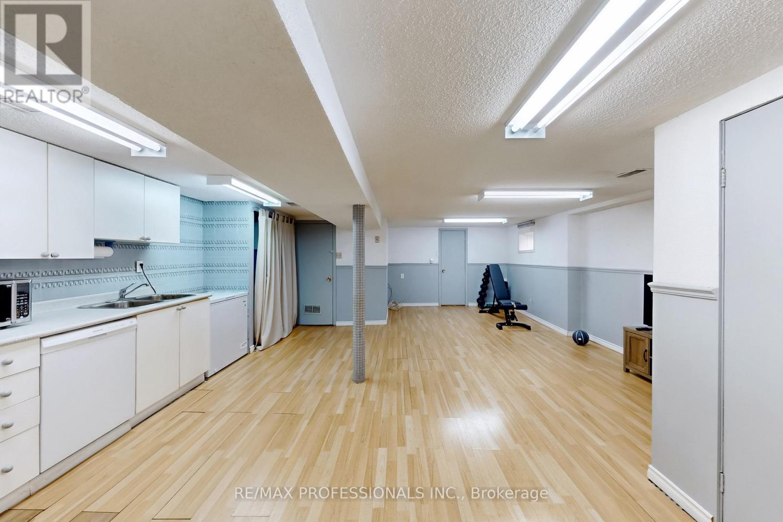 24 Braeburn Avenue, Toronto, Ontario  M9P 2J3 - Photo 21 - W13066760