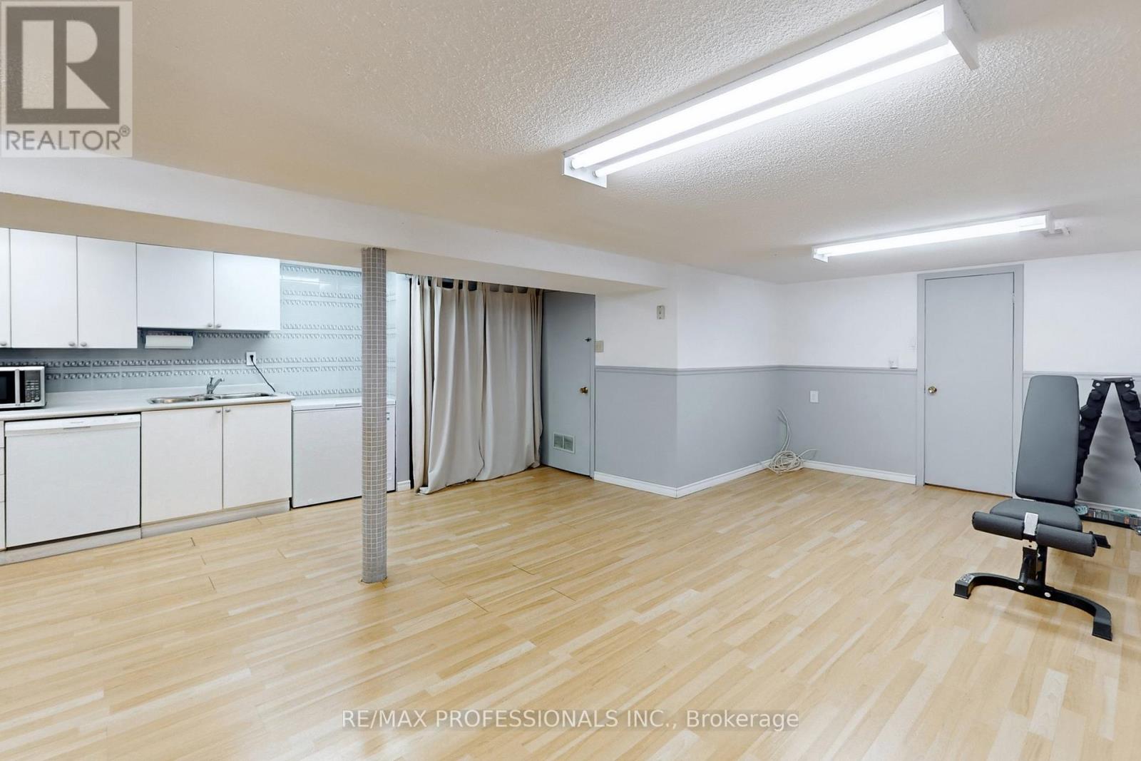 24 Braeburn Avenue, Toronto, Ontario  M9P 2J3 - Photo 23 - W13066760