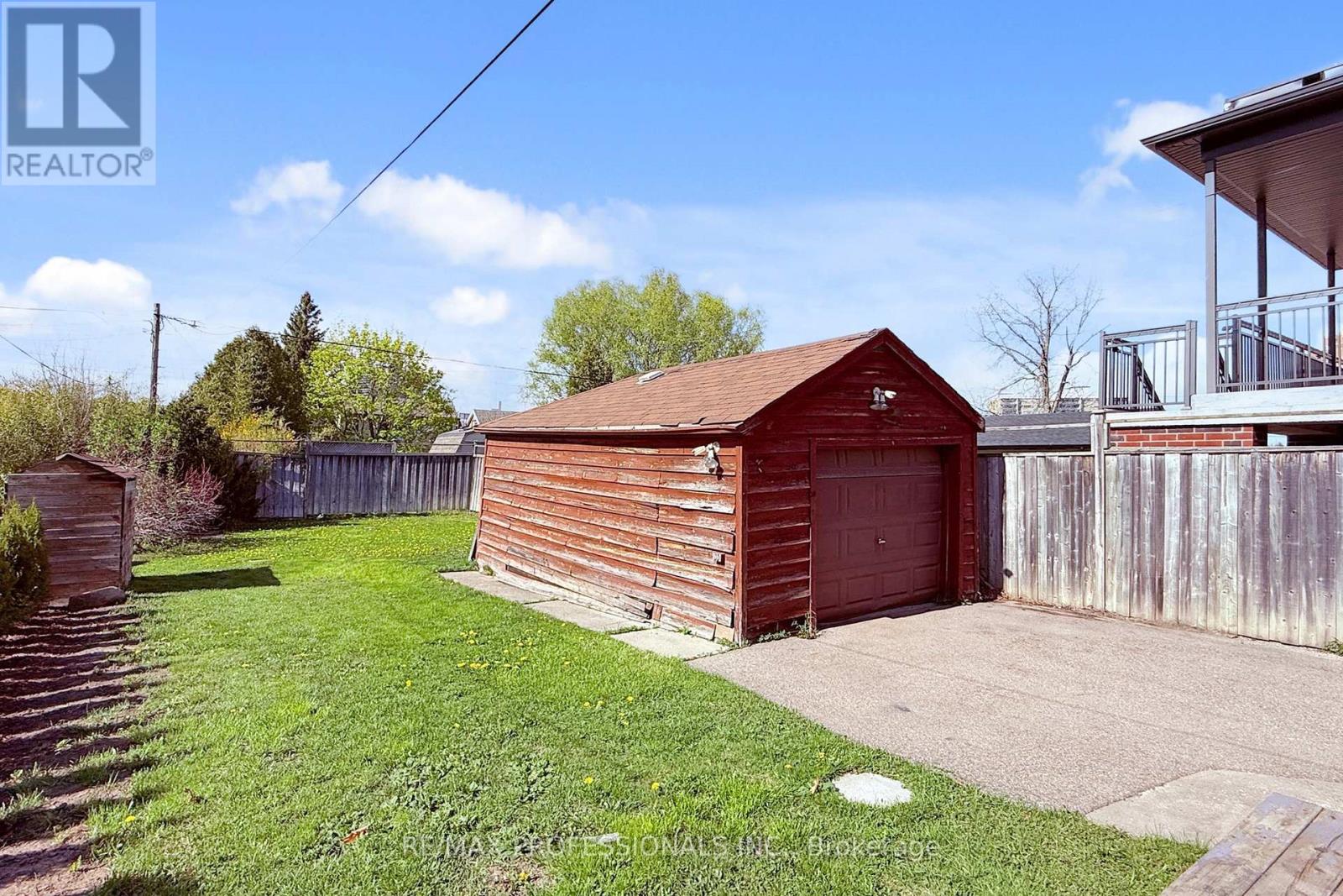 24 Braeburn Avenue, Toronto, Ontario  M9P 2J3 - Photo 28 - W13066760