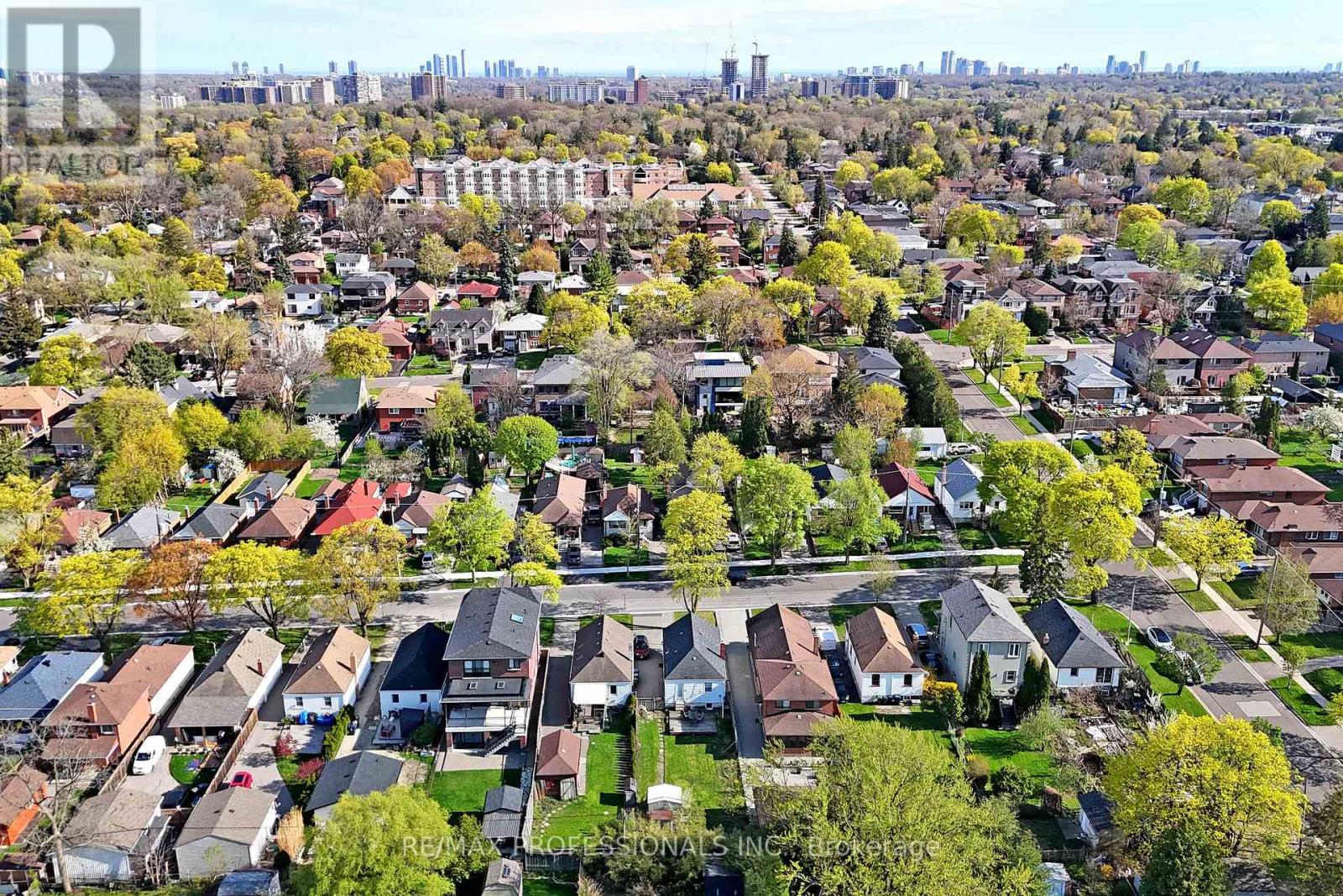 24 Braeburn Avenue, Toronto, Ontario  M9P 2J3 - Photo 36 - W13066760