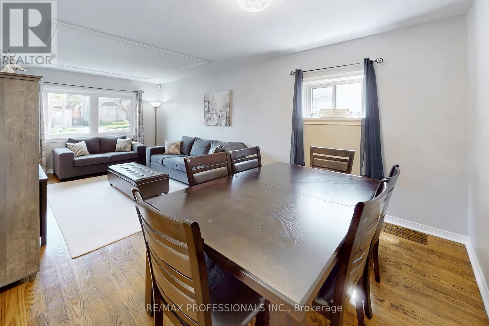 24 Braeburn Avenue, Toronto, Ontario  M9P 2J3 - Photo 7 - W13066760