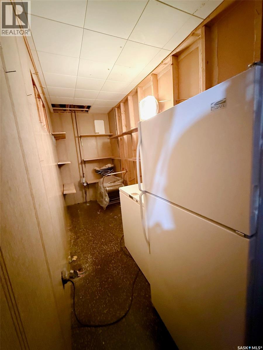 860 9th Avenue Ne, Swift Current, Saskatchewan  S9H 2S7 - Photo 24 - SK034524