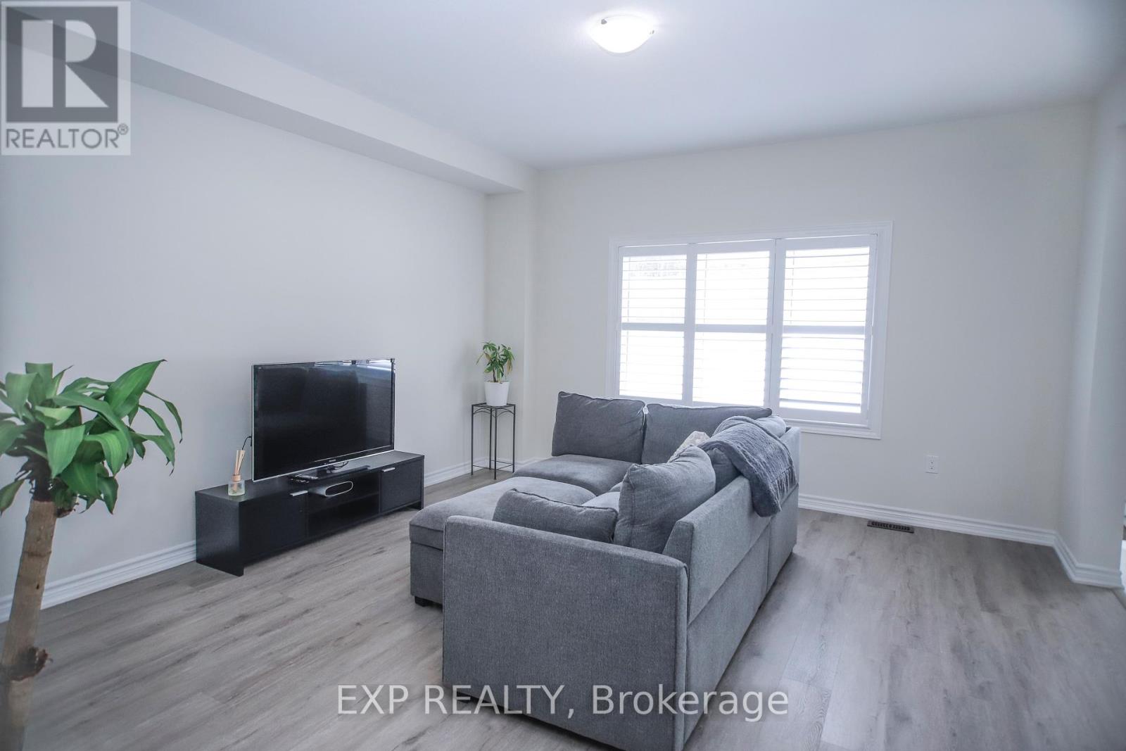 295 Mceachern Lane, Gravenhurst, Ontario  P1P 0H8 - Photo 4 - X13066626