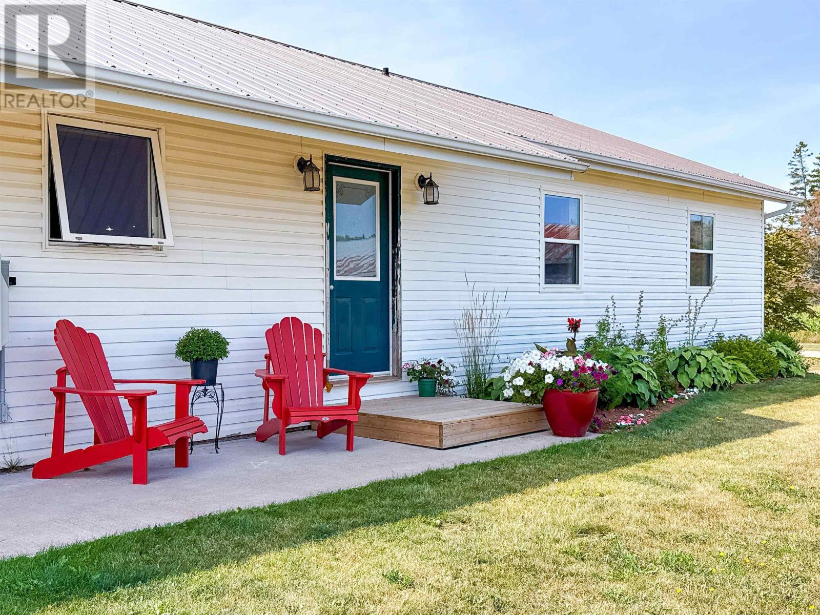 5966 Pe 19, Rice Point, Prince Edward Island  C0A 1H6 - Photo 2 - 202609230