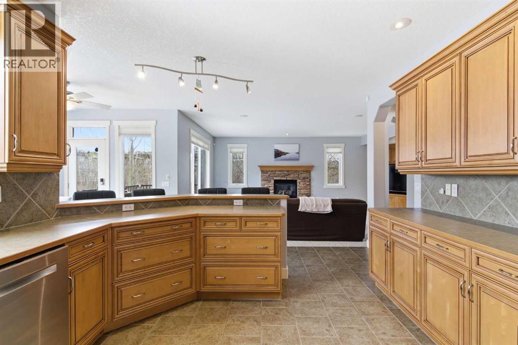 6 Tusslewood Heights NW, Calgary, Alberta  T3L 2M6 - Photo 11 - A2305303