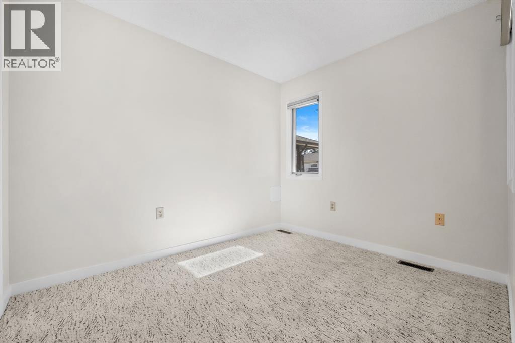 2640 Dovely Court Se, Calgary, Alberta  T2B 3G6 - Photo 16 - A2296864