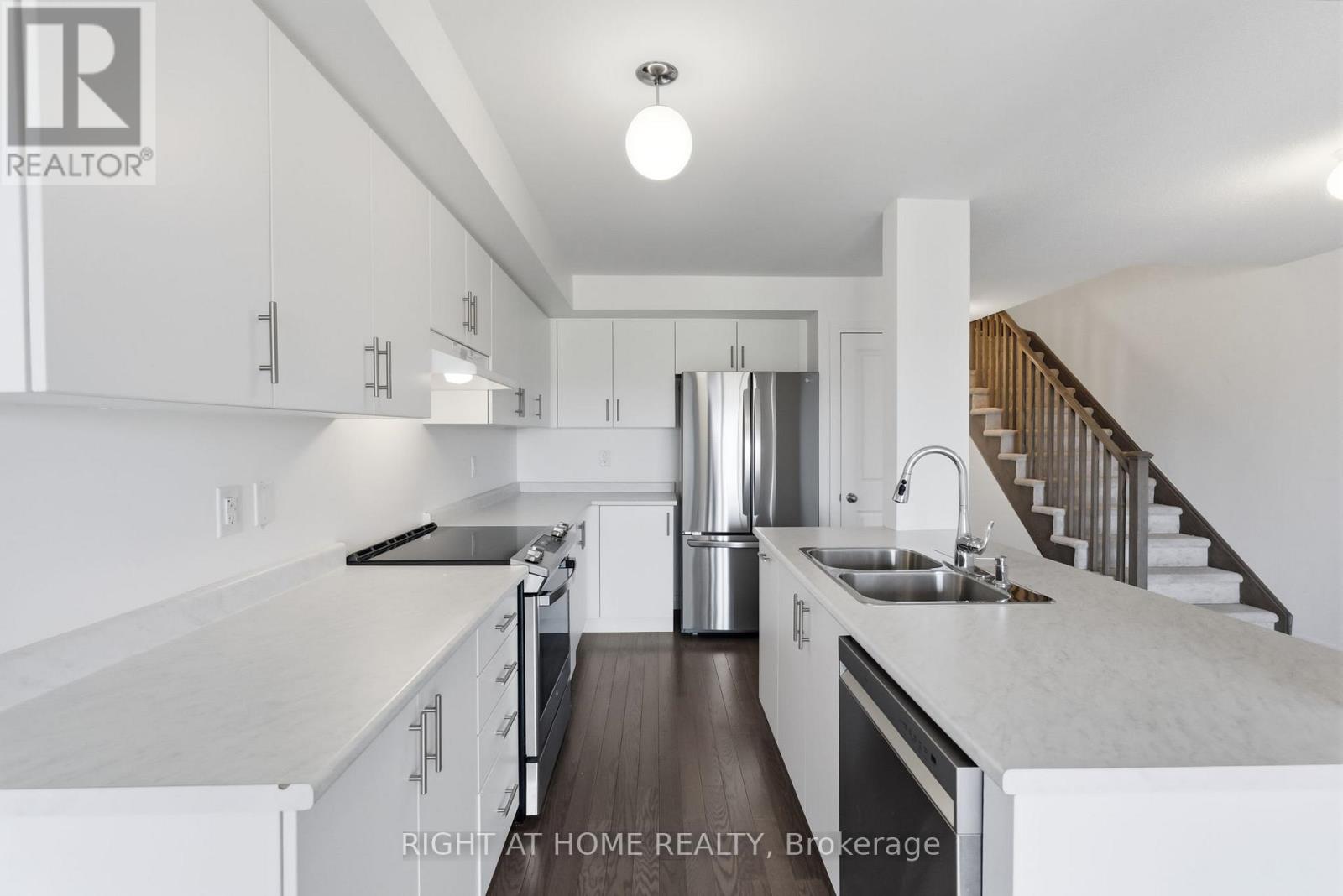 152 Sailors Landing, Clarington, Ontario  L1C 7G4 - Photo 11 - E13063672