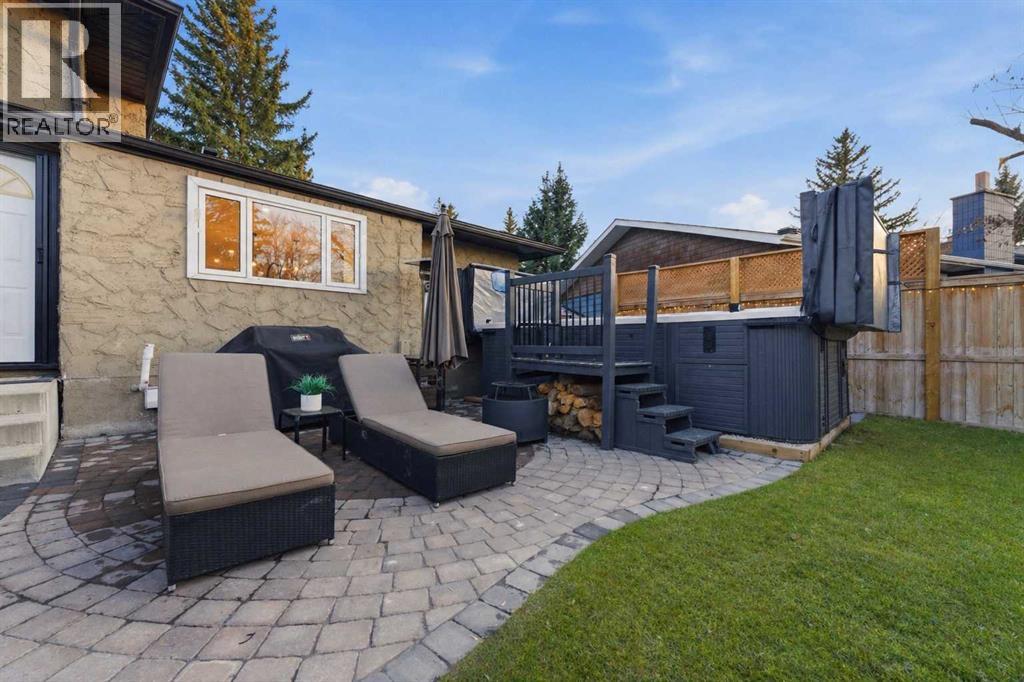 844 Lake Lucerne Drive SE, Calgary, Alberta  T2J 3H3 - Photo 14 - A2299357