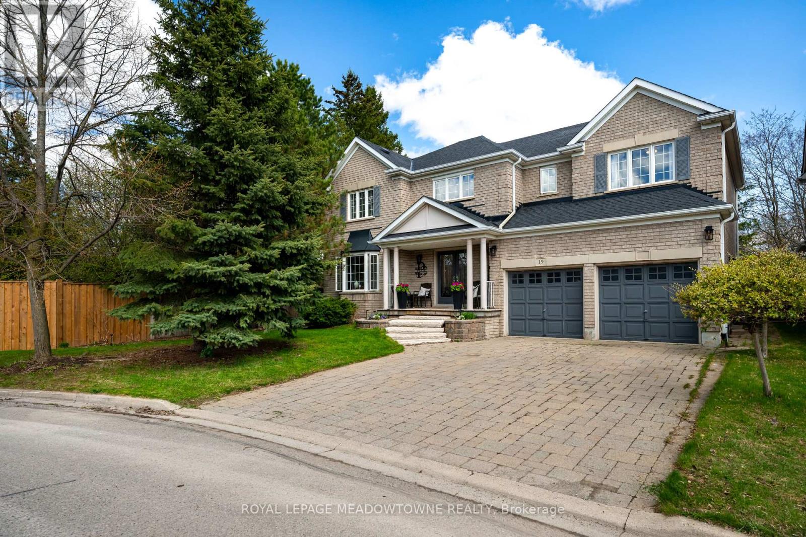 19 GRIST MILL DRIVE, Halton Hills, Ontario