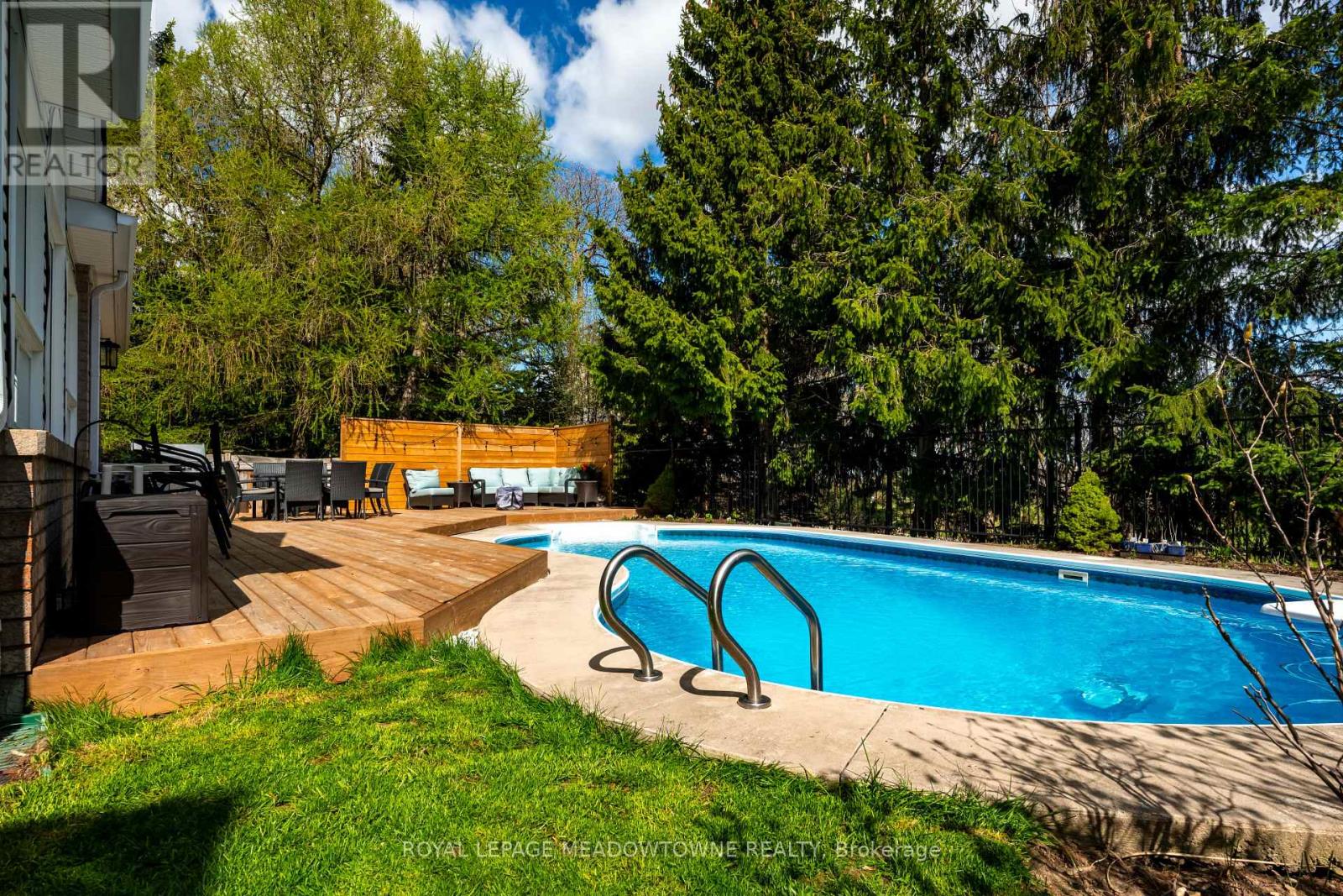 19 Grist Mill Drive, Halton Hills, Ontario  L7G 6C2 - Photo 49 - W12771162