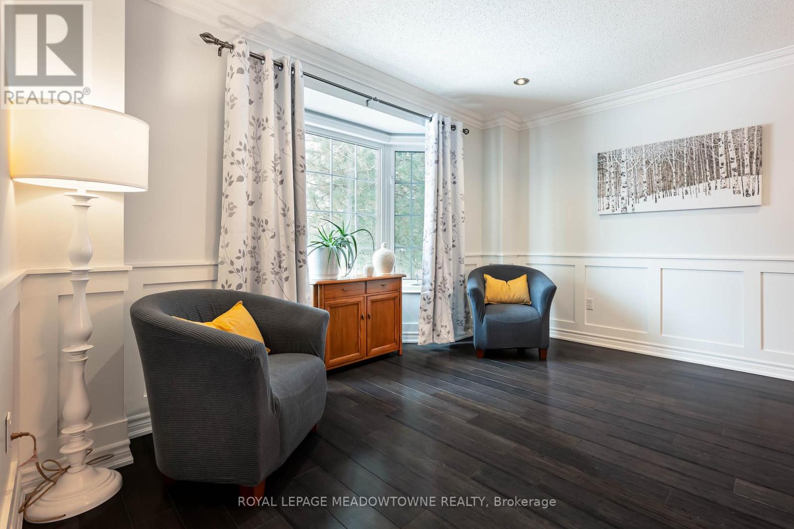 19 Grist Mill Drive, Halton Hills, Ontario  L7G 6C2 - Photo 6 - W12771162