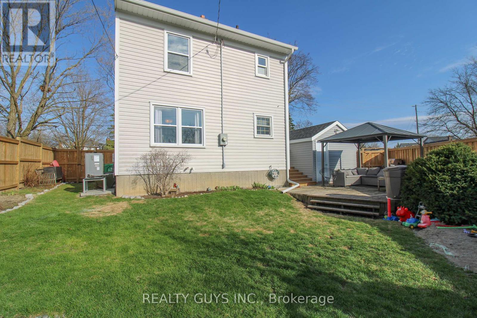 727 Chesterfield Avenue, Peterborough (Northcrest Ward 5), Ontario  K9H 4Y1 - Photo 10 - X13066832