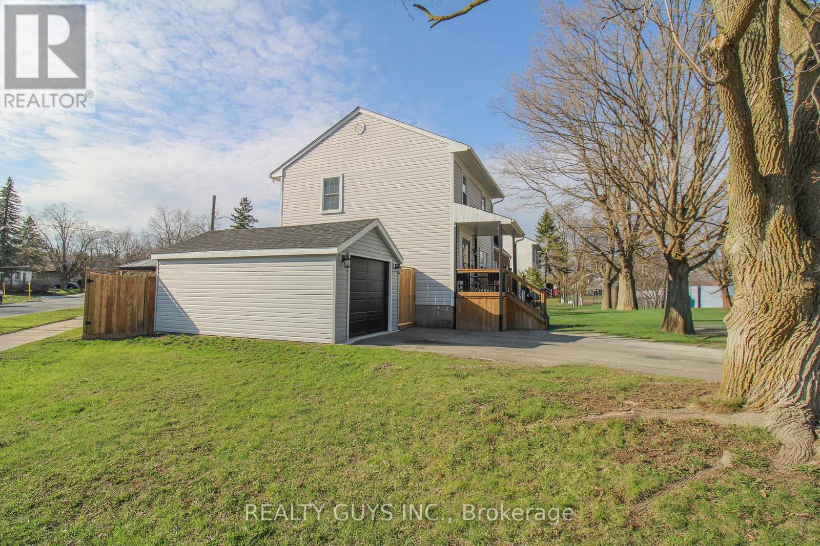 727 Chesterfield Avenue, Peterborough (Northcrest Ward 5), Ontario  K9H 4Y1 - Photo 4 - X13066832