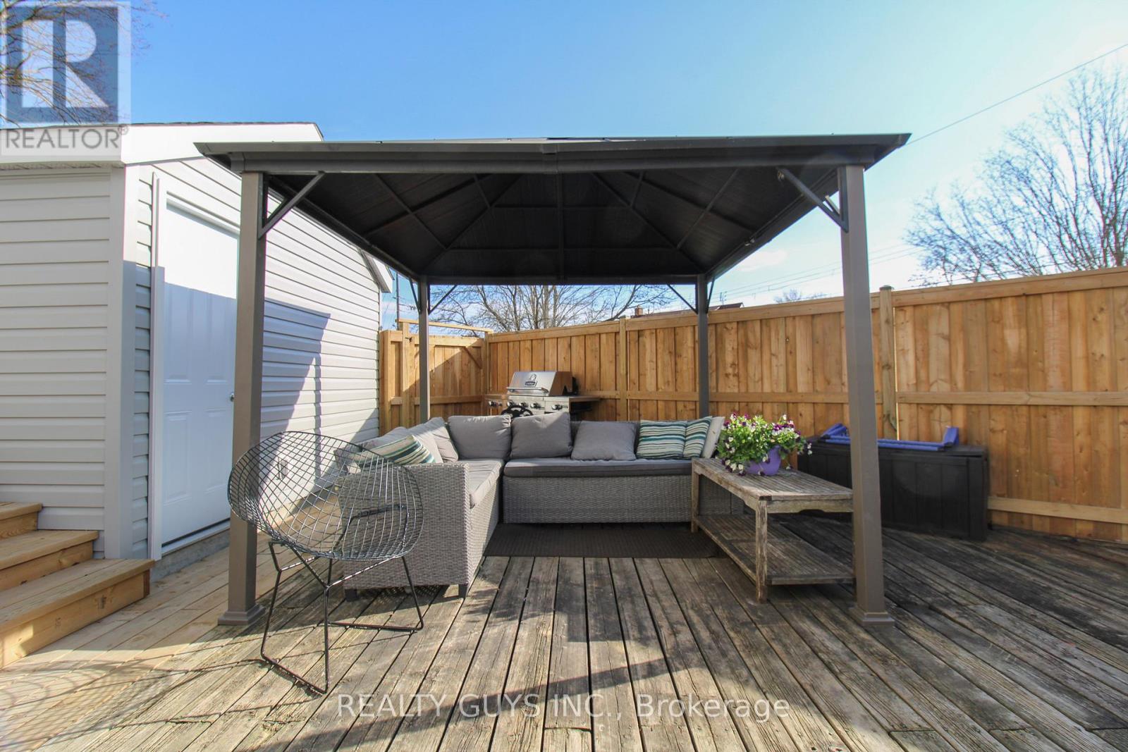 727 Chesterfield Avenue, Peterborough (Northcrest Ward 5), Ontario  K9H 4Y1 - Photo 7 - X13066832