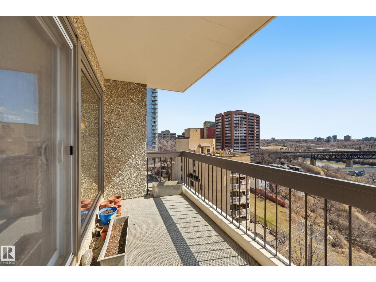 #904 9737 112 St Nw, Edmonton, Alberta  T5K 1L3 - Photo 4 - E4485083