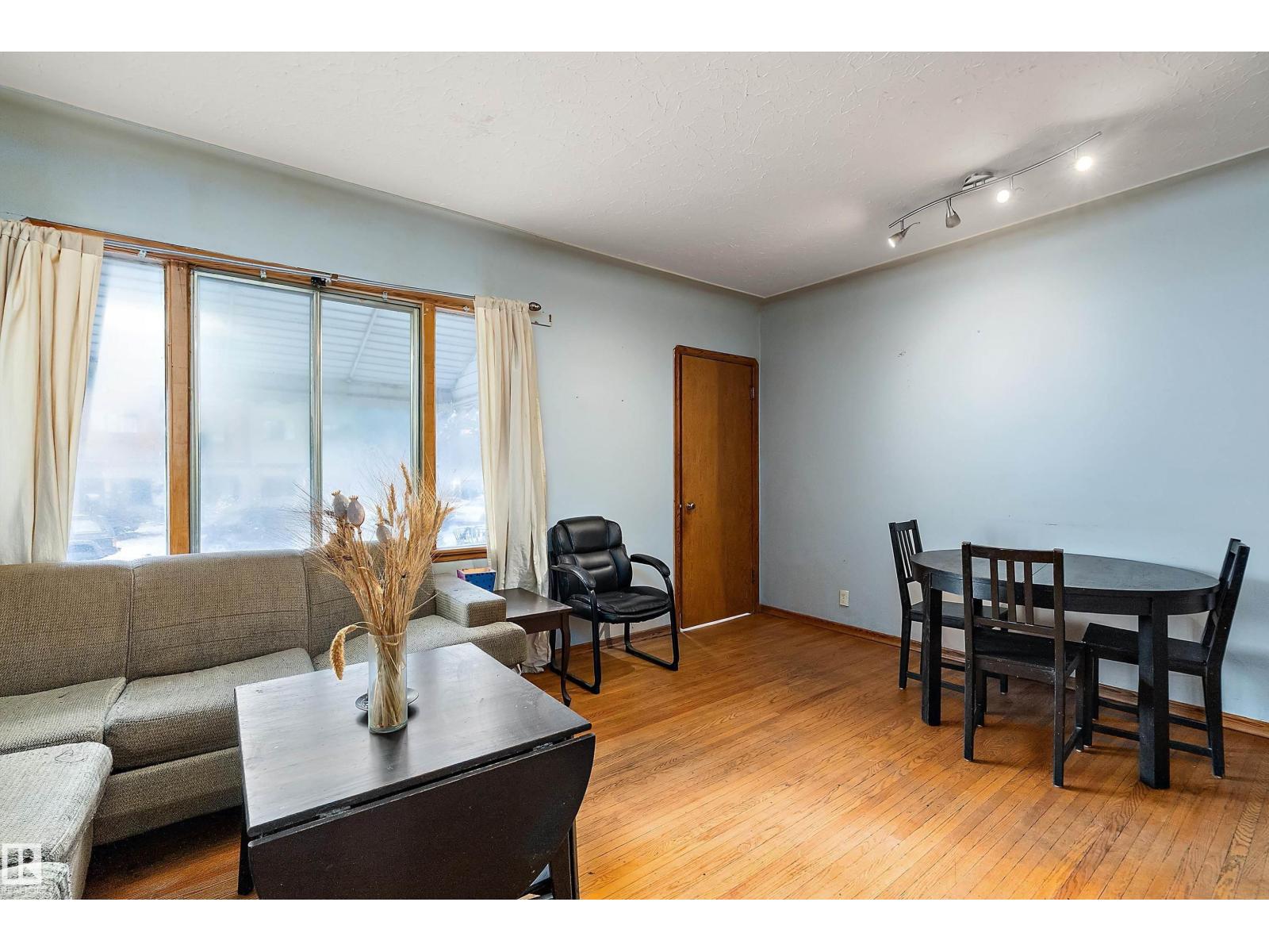 10124 88 Av Nw, Edmonton, Alberta  T6E 2R9 - Photo 5 - E4485084