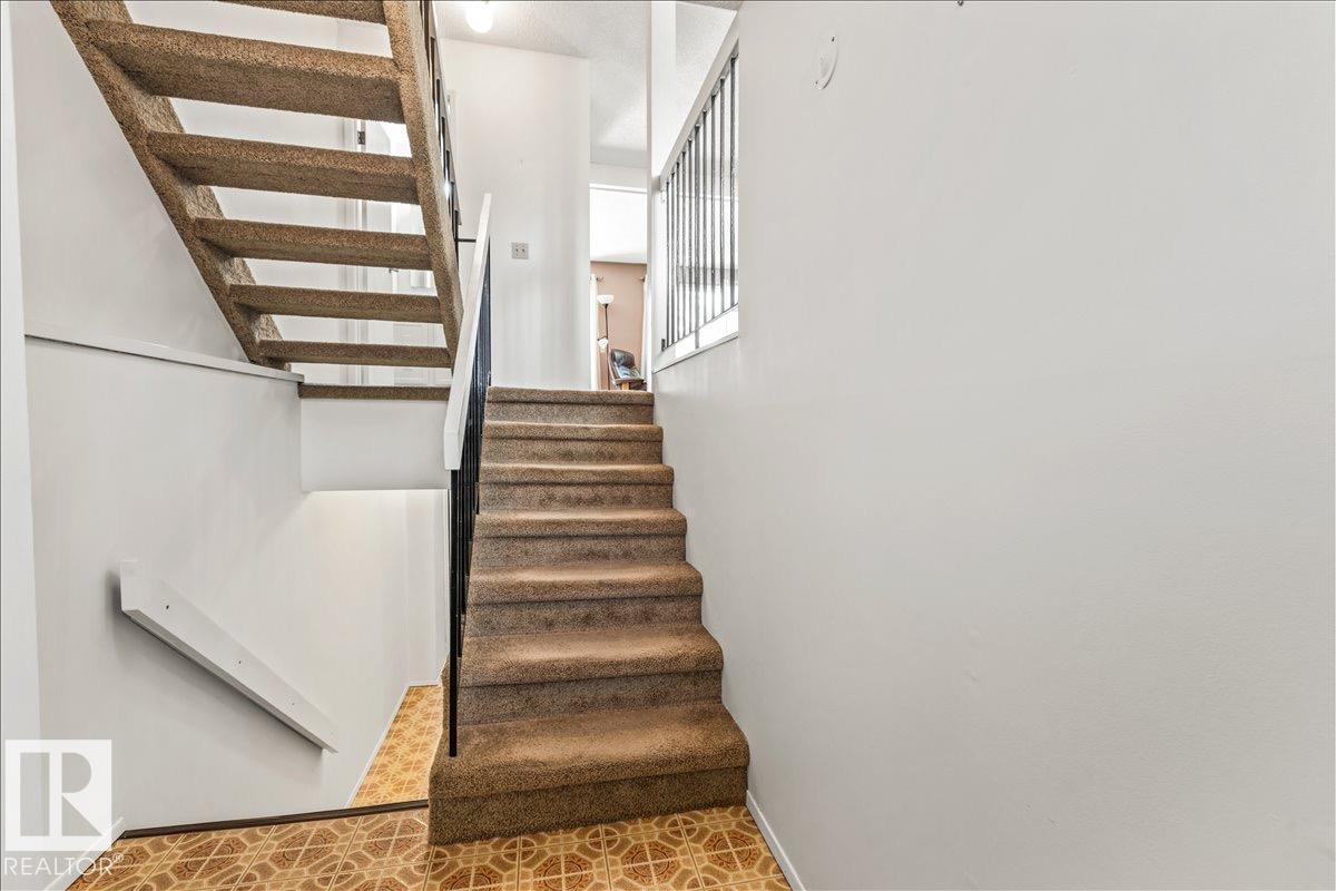 31 Grandin Woods Es, St. Albert, Alberta  T8N 2Y4 - Photo 3 - E4485086