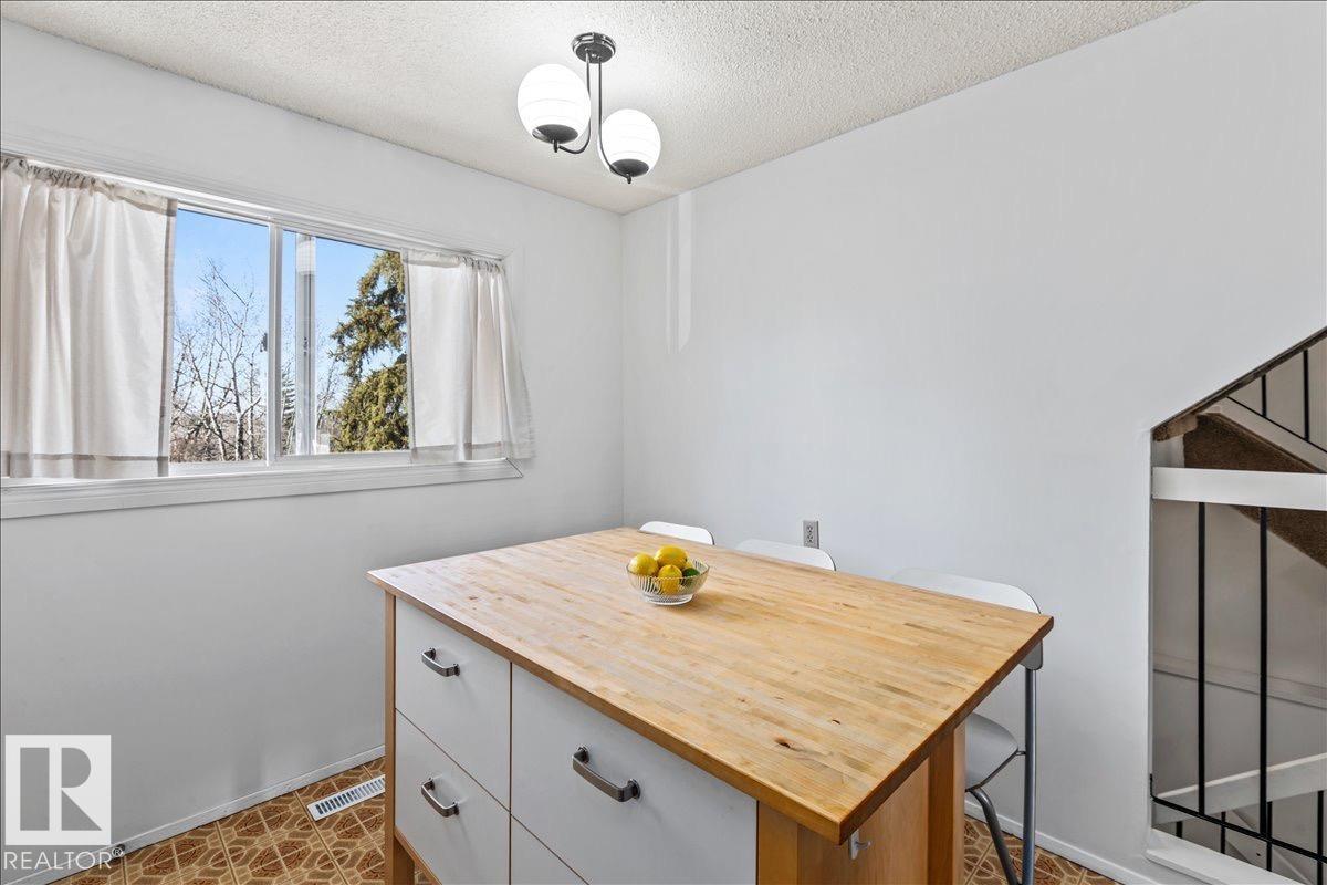 31 Grandin Woods Es, St. Albert, Alberta  T8N 2Y4 - Photo 6 - E4485086