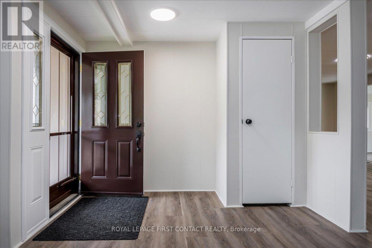 13 Honeysuckle Lane, Innisfil, Ontario  L9S 1M5 - Photo 2 - N13066782