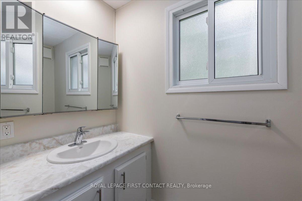 13 Honeysuckle Lane, Innisfil, Ontario  L9S 1M5 - Photo 25 - N13066782