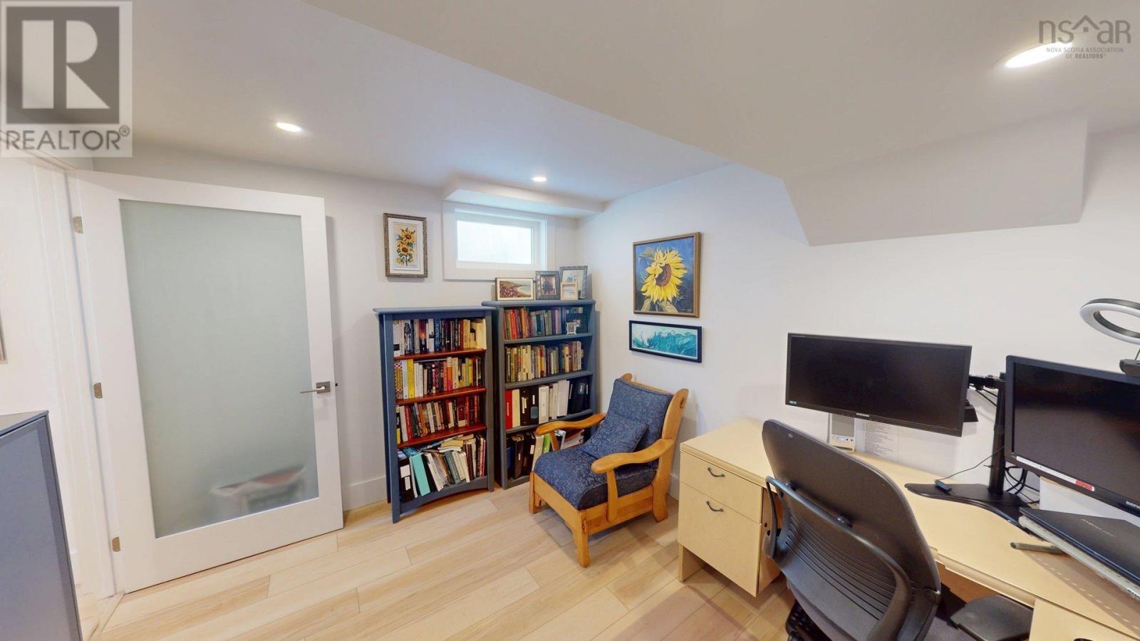 6368 Edinburgh Street, Halifax, Nova Scotia  B3L 1W4 - Photo 38 - 202603274