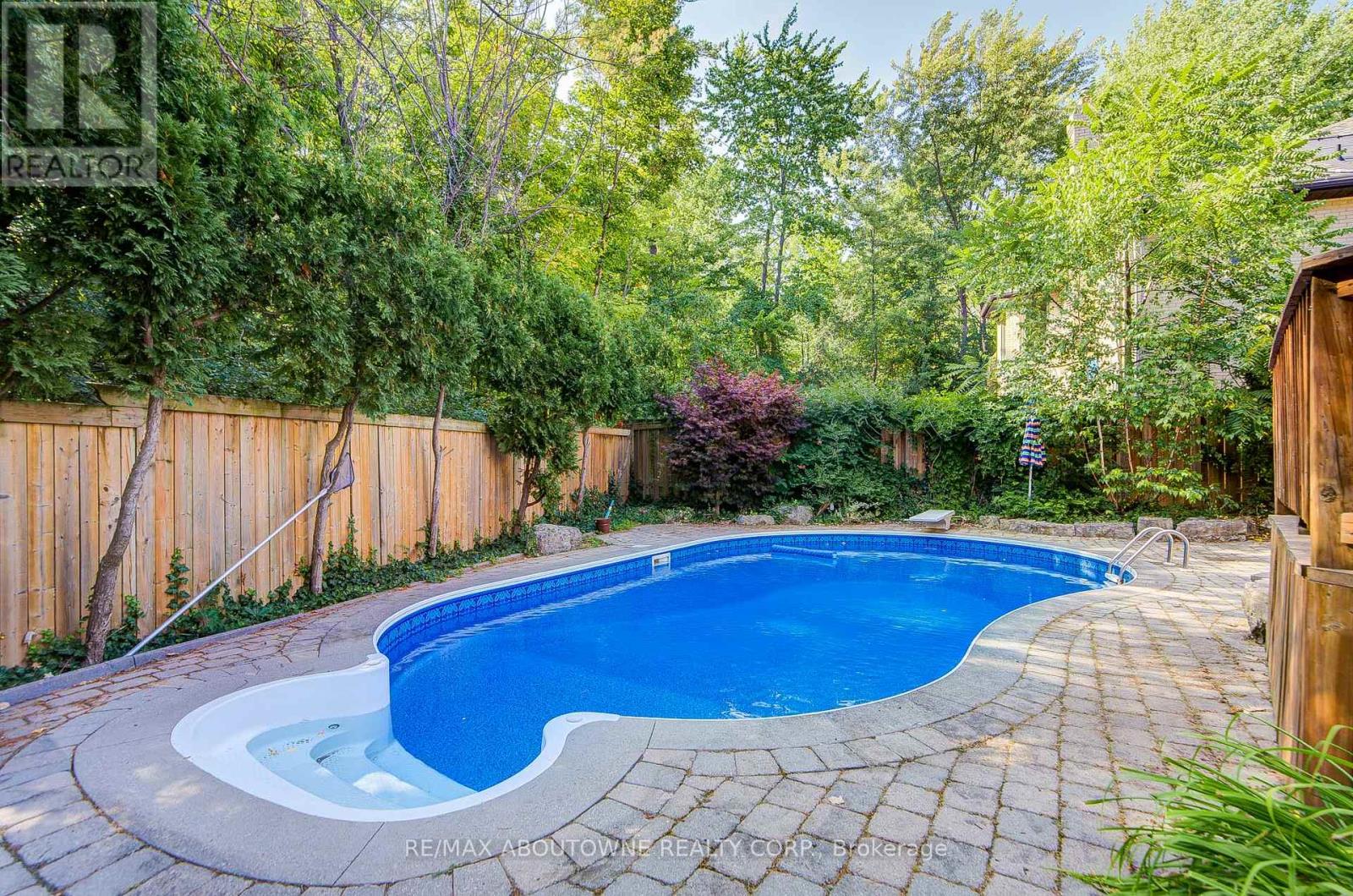 1328 King Henry Court, Oakville, Ontario  L6M 2Y6 - Photo 32 - W13066780
