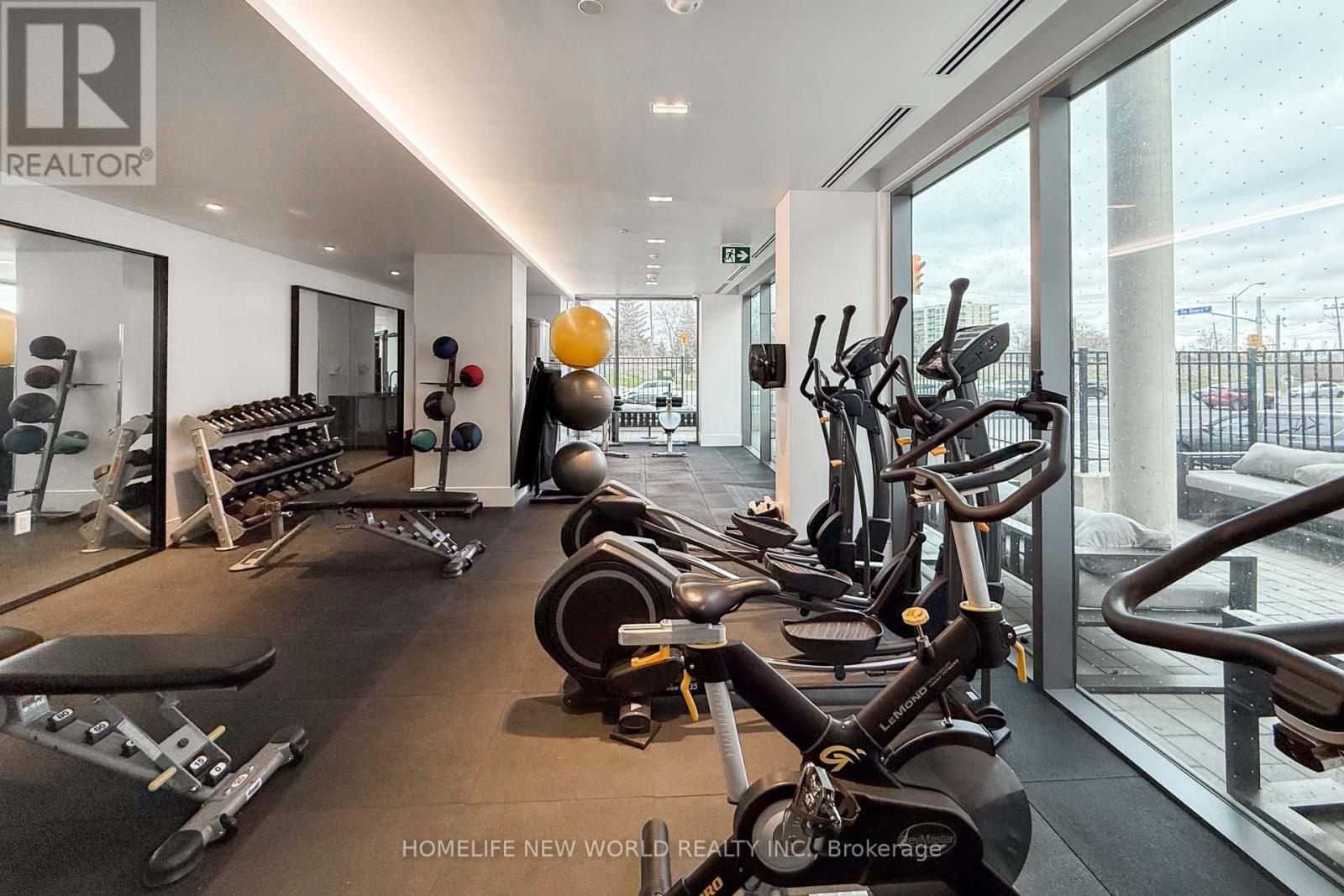 Th04 - 10 De Boers Drive, Toronto, Ontario  M3J 0L6 - Photo 11 - W13066788