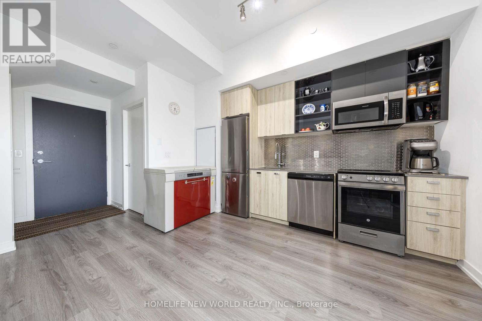 Th04 - 10 De Boers Drive, Toronto, Ontario  M3J 0L6 - Photo 21 - W13066788