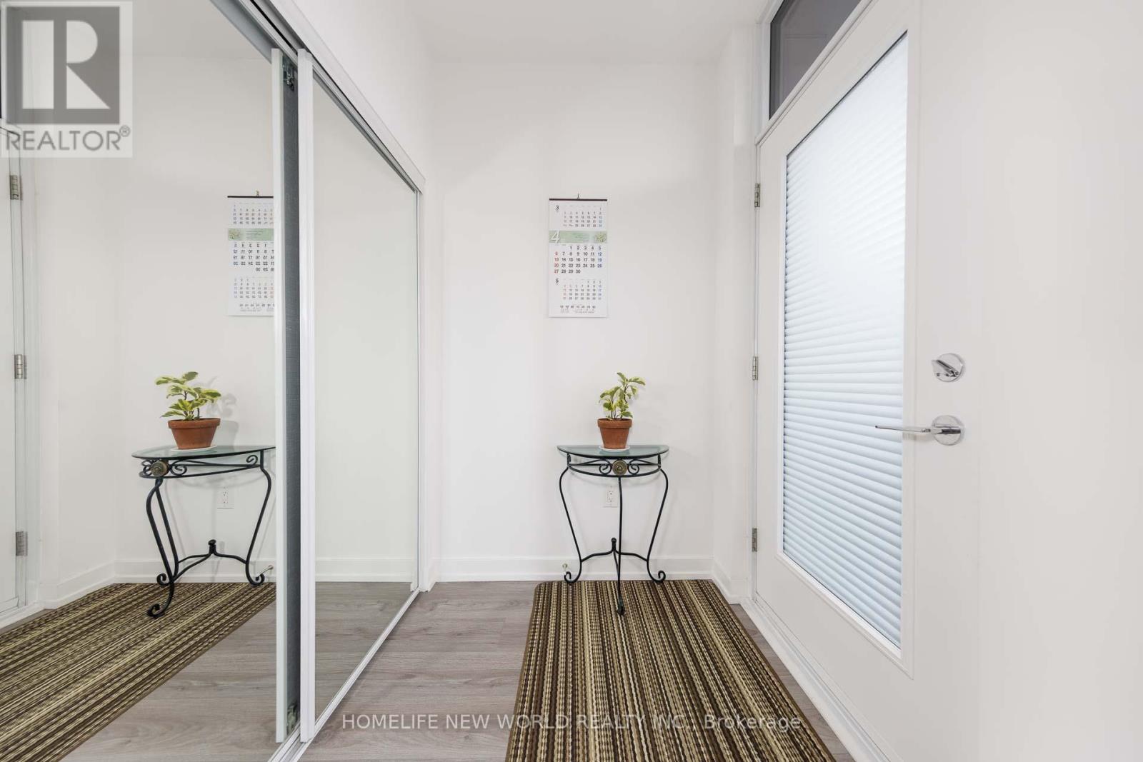 Th04 - 10 De Boers Drive, Toronto, Ontario  M3J 0L6 - Photo 29 - W13066788