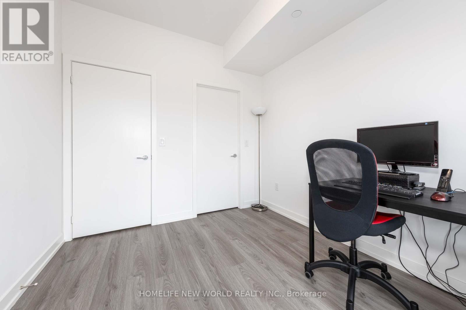 Th04 - 10 De Boers Drive, Toronto, Ontario  M3J 0L6 - Photo 38 - W13066788