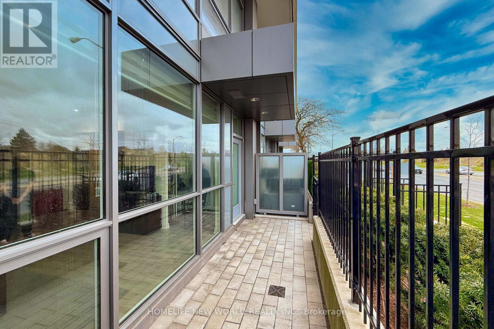 Th04 - 10 De Boers Drive, Toronto, Ontario  M3J 0L6 - Photo 6 - W13066788