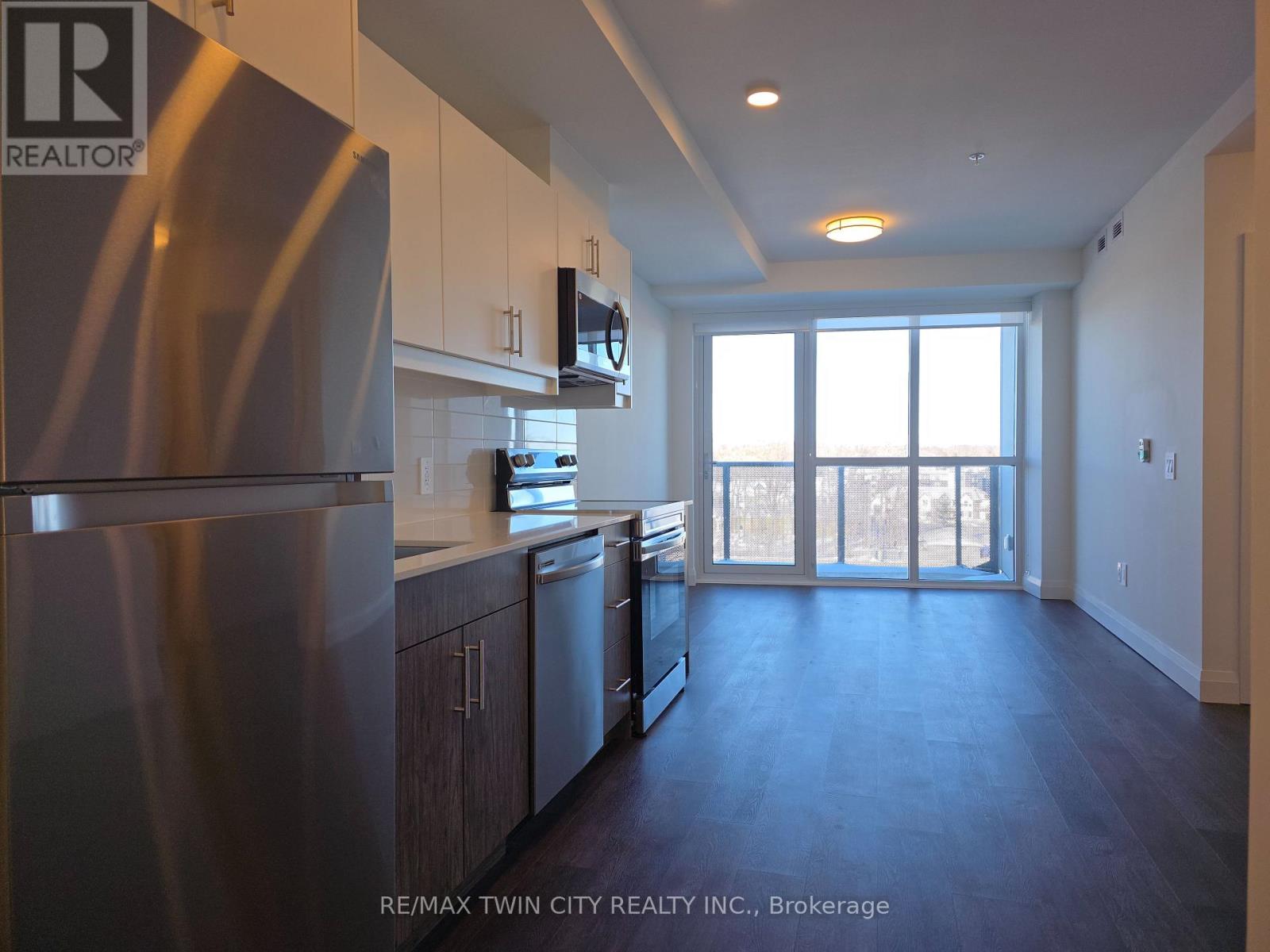 610 - 1333 Weber Street E, Kitchener, Ontario  N2A 1C2 - Photo 2 - X13066778