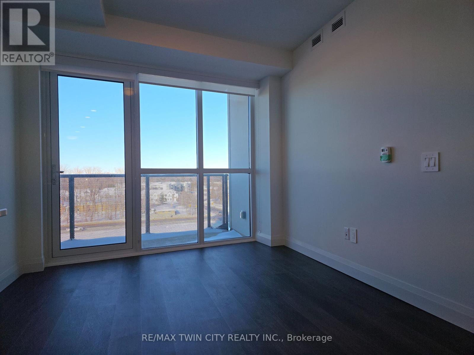 610 - 1333 Weber Street E, Kitchener, Ontario  N2A 1C2 - Photo 3 - X13066778