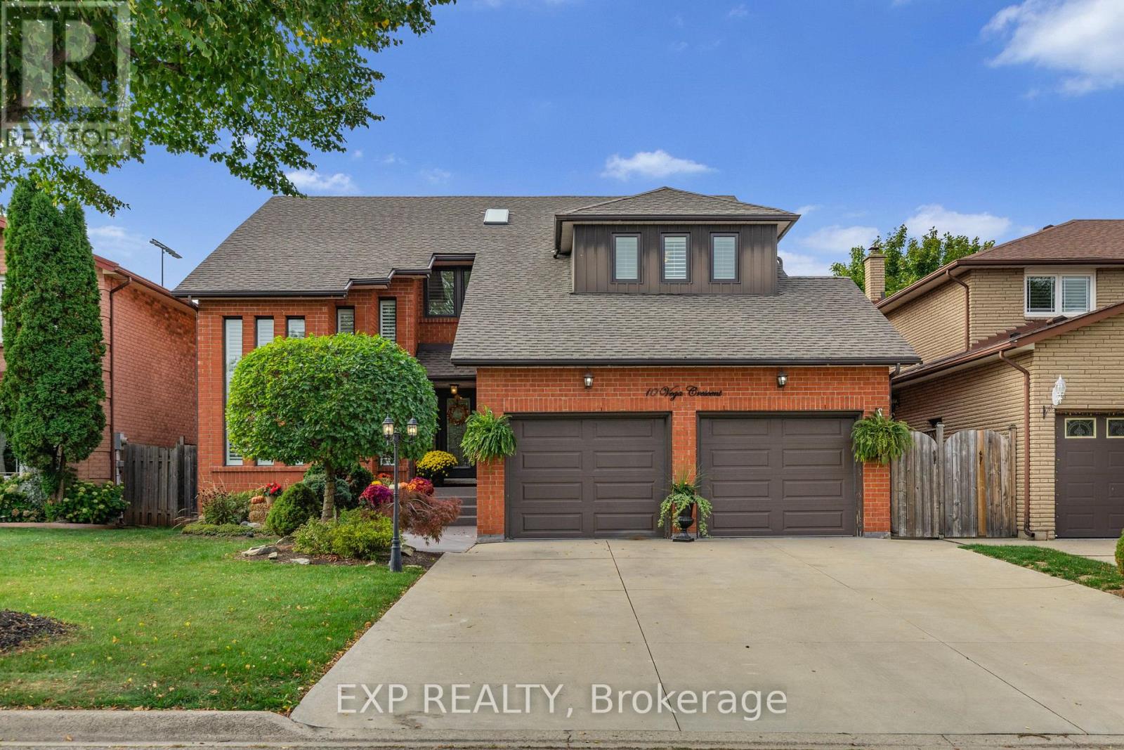 10 VEGA CRESCENT, hamilton (stoney creek), Ontario