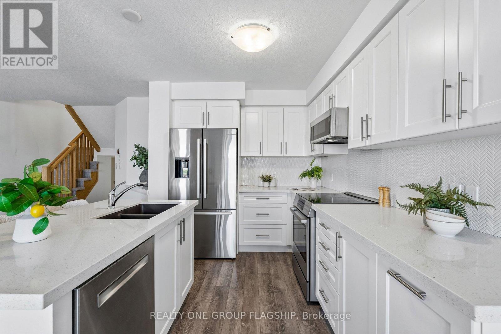 110 Laguna Village Crescent, Hamilton, Ontario  L0R 1P0 - Photo 10 - X13066826
