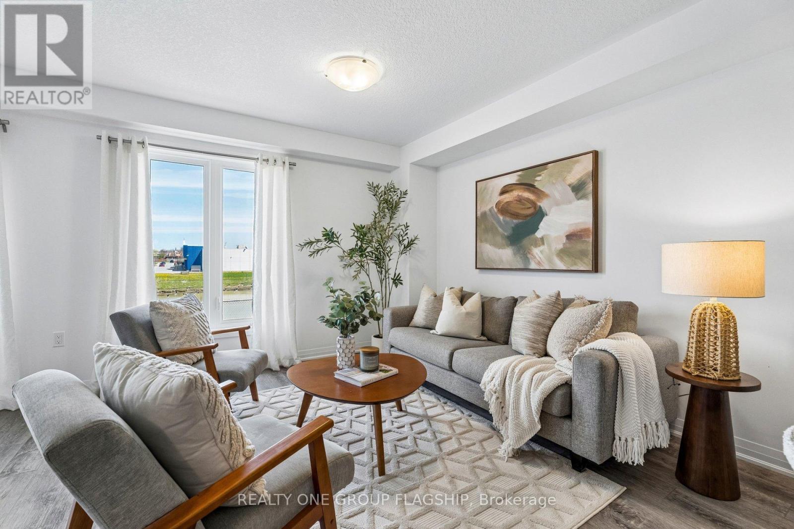 110 Laguna Village Crescent, Hamilton, Ontario  L0R 1P0 - Photo 4 - X13066826