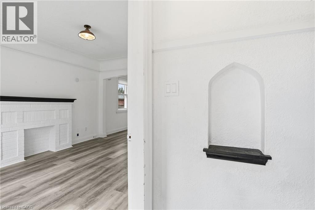 105 Longwood Road N Unit# 1, Hamilton, Ontario  L8S 3V5 - Photo 5 - 40826065