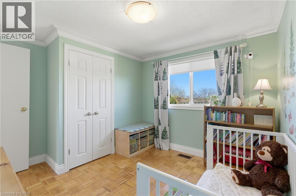 2376 Brunswick Court, Burlington, Ontario  L7P 4P2 - Photo 21 - 40825113