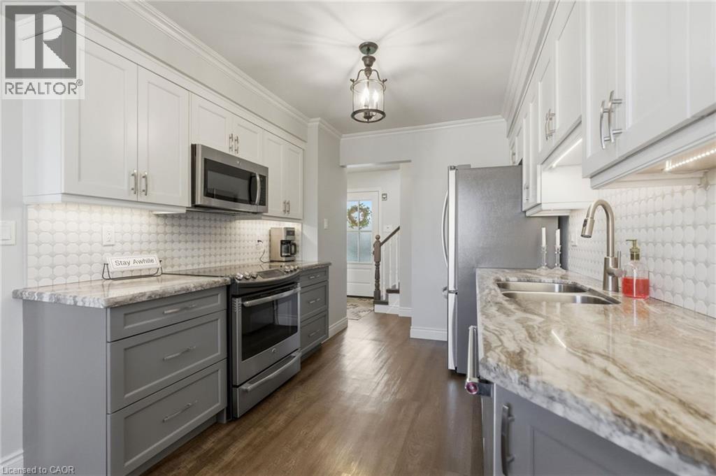 2376 Brunswick Court, Burlington, Ontario  L7P 4P2 - Photo 4 - 40825113