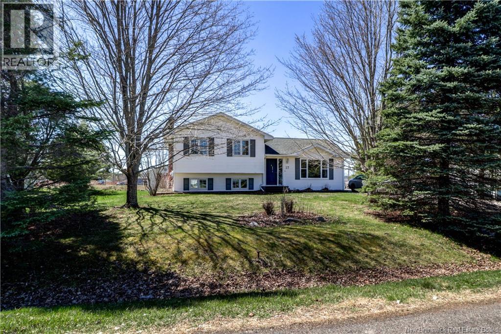 27 Meredith Drive, Sussex Corner, New Brunswick  E4E 2T8 - Photo 2 - NB138245