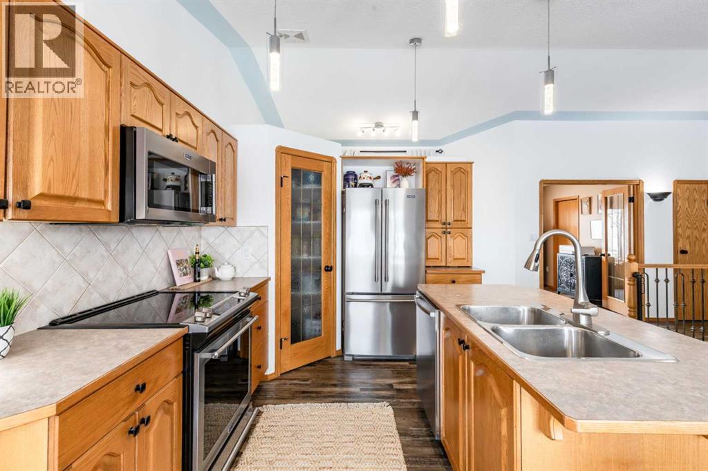 632 Hemingway Crescent Ne, Medicine Hat, Alberta  T1C 1X5 - Photo 9 - A2304330