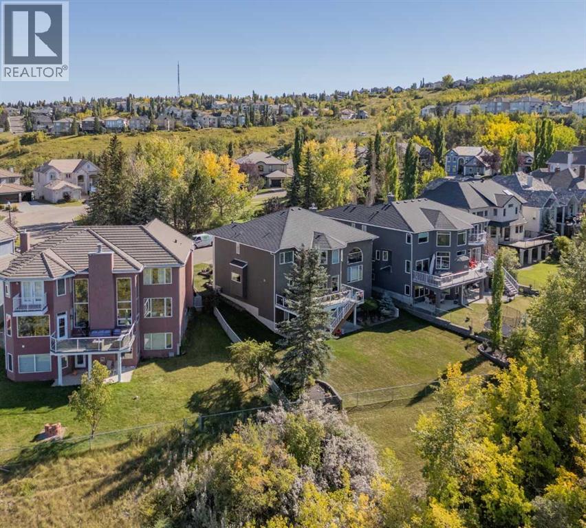70 Patterson Close Sw, Calgary, Alberta  T3H 3K2 - Photo 3 - A2299899