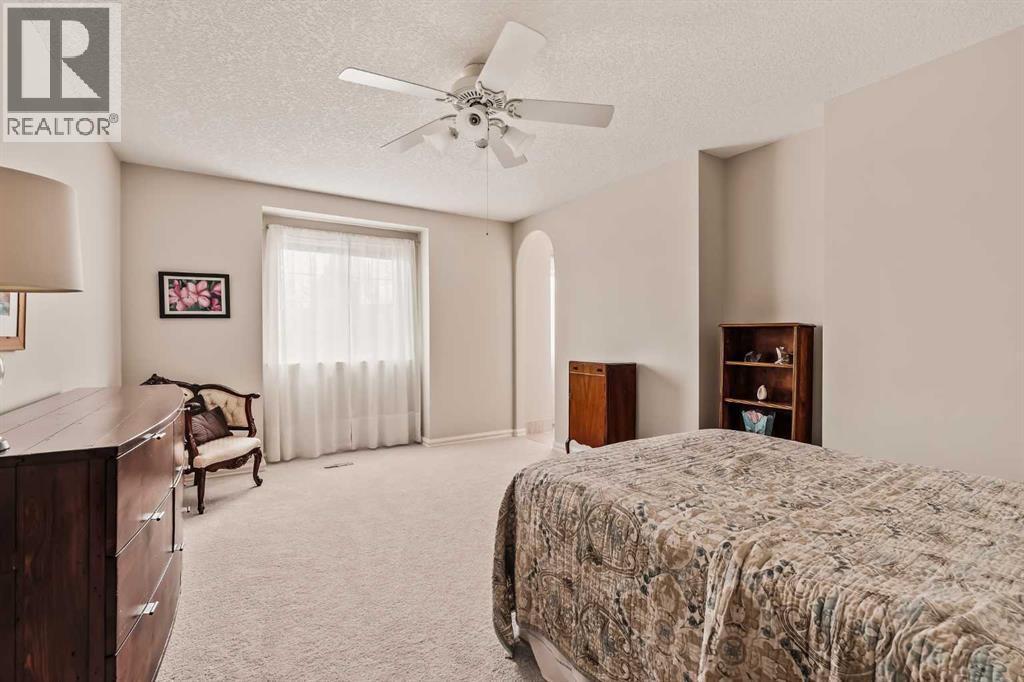70 Patterson Close Sw, Calgary, Alberta  T3H 3K2 - Photo 32 - A2299899