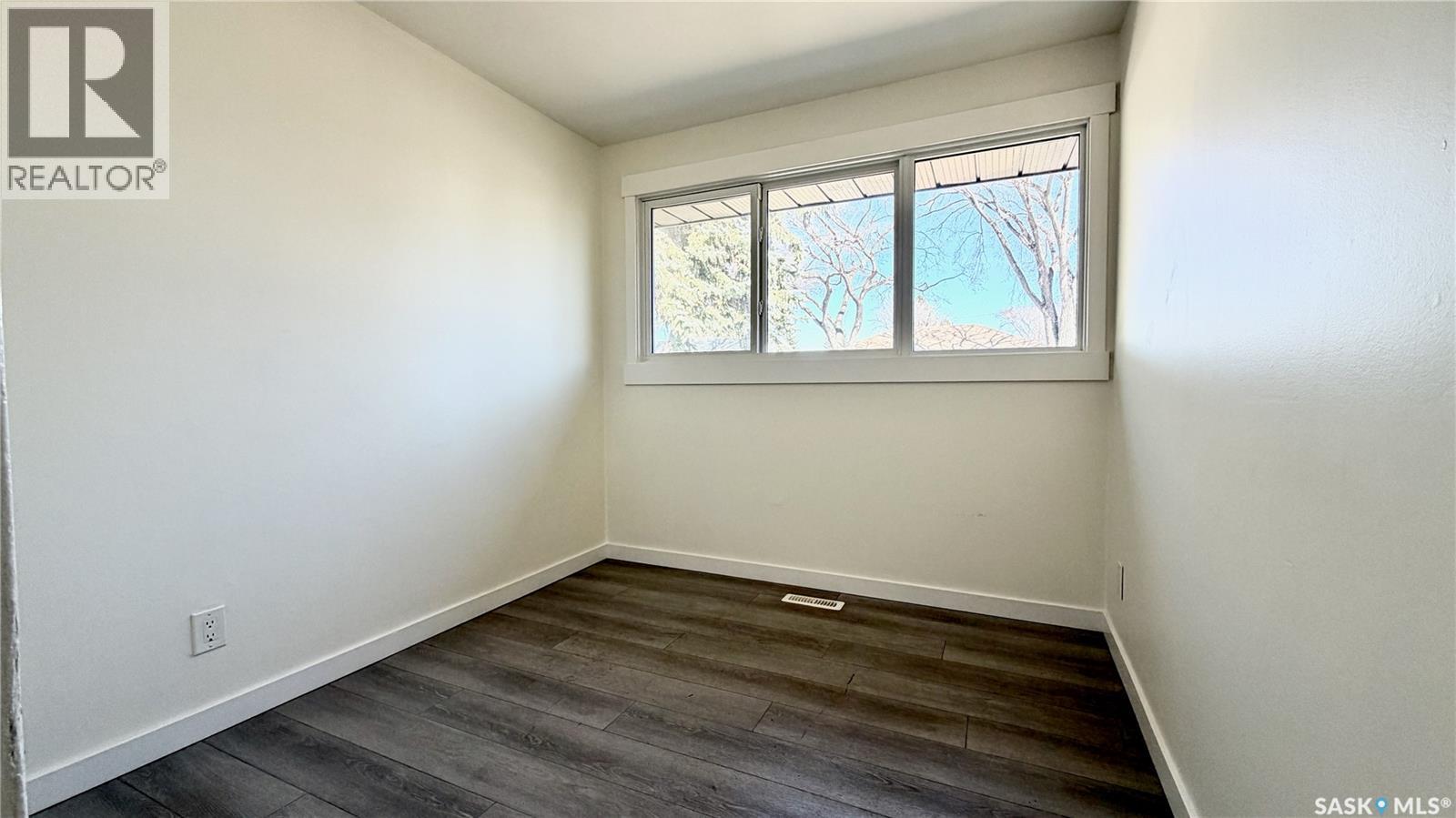 201 V Avenue N, Saskatoon, Saskatchewan  S7L 3E5 - Photo 15 - SK034489