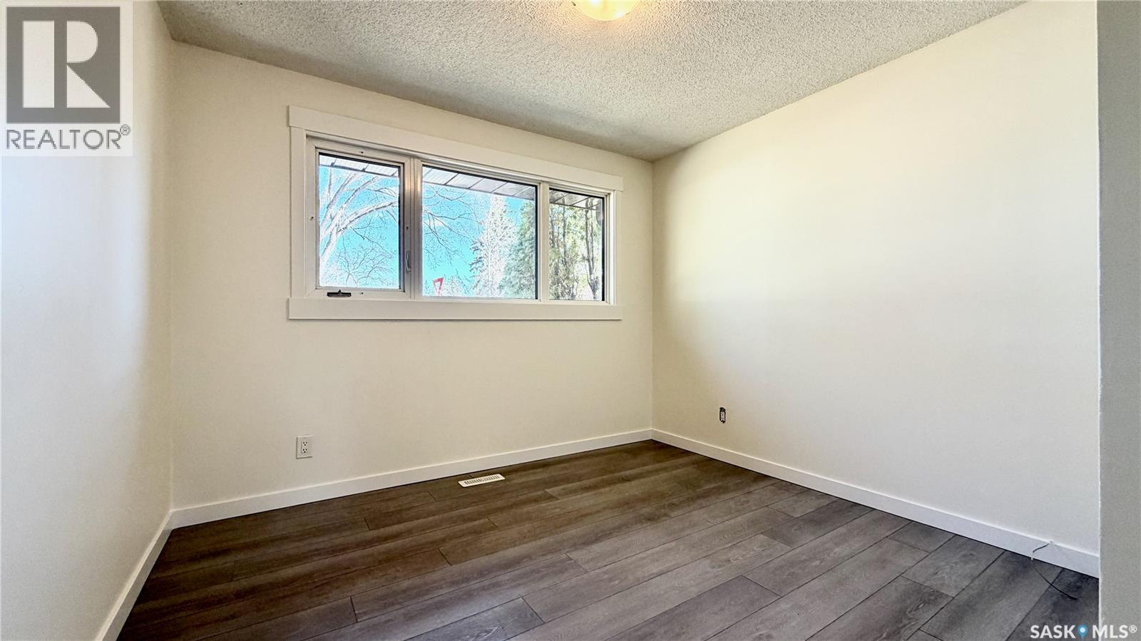 201 V Avenue N, Saskatoon, Saskatchewan  S7L 3E5 - Photo 16 - SK034489