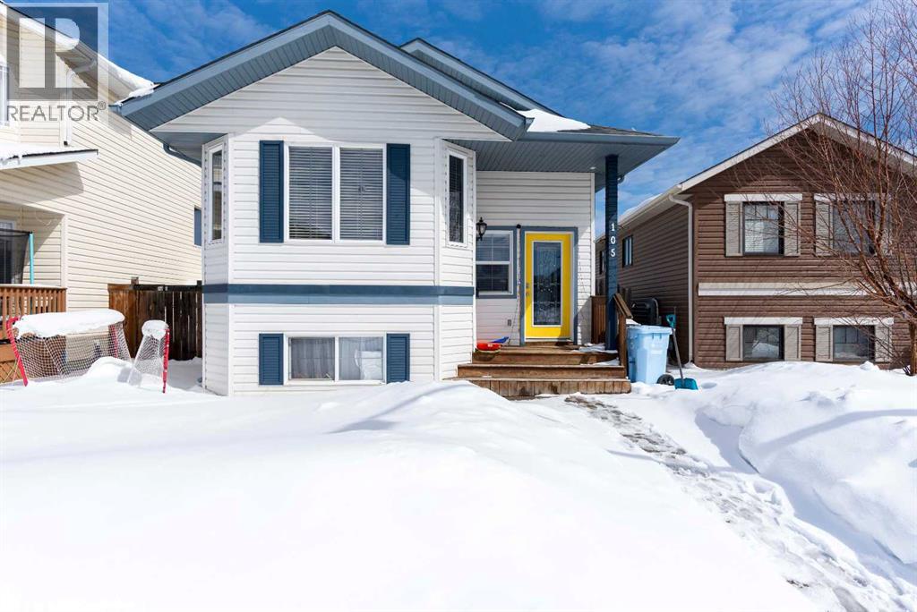 105 Elderberry Street, Fort Mcmurray, Alberta  T9K 0N6 - Photo 1 - A2306093