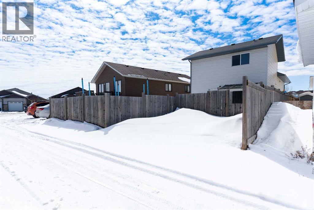 105 Elderberry Street, Fort Mcmurray, Alberta  T9K 0N6 - Photo 44 - A2306093