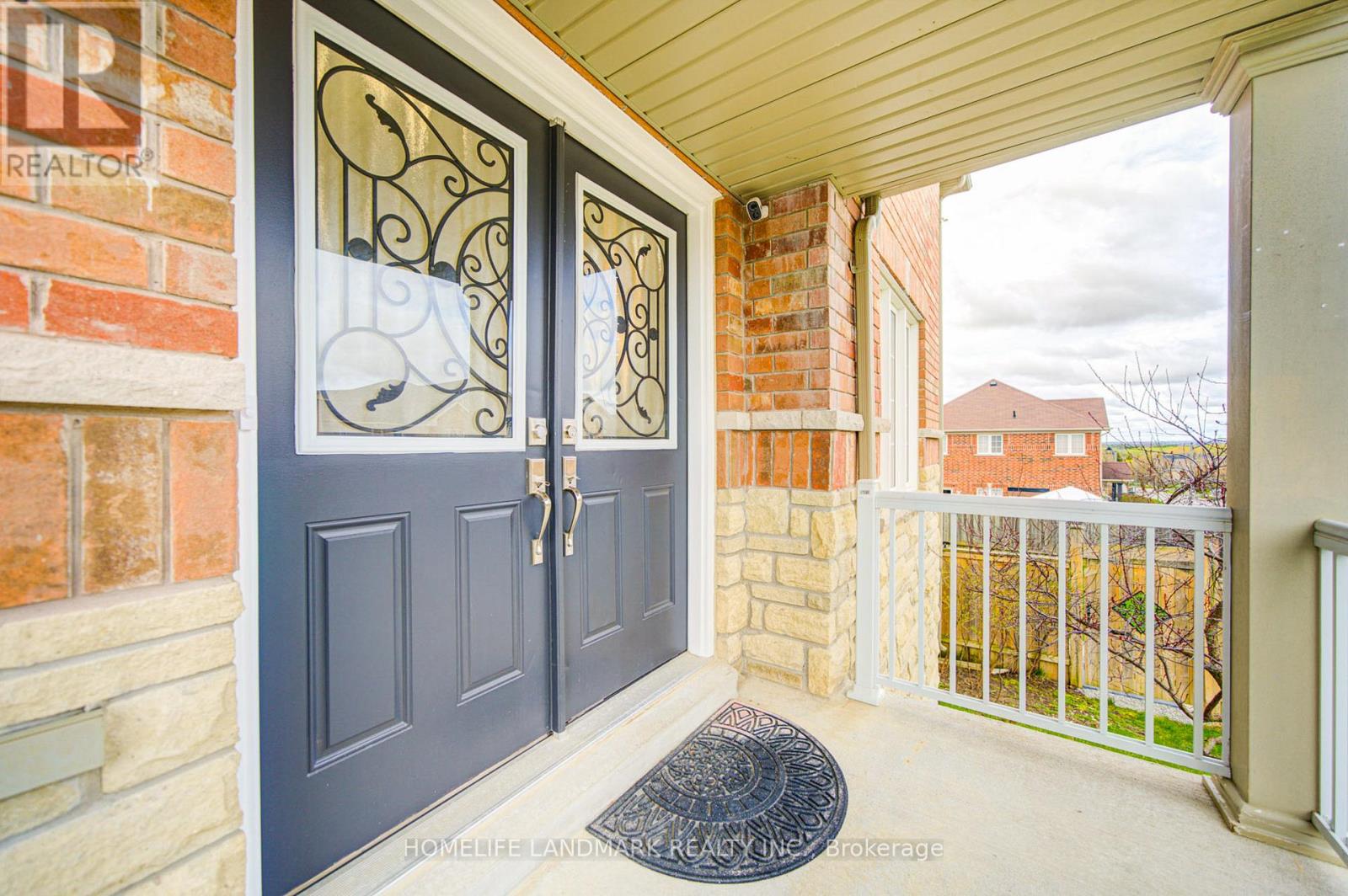 1662 Quail Run Drive, Oshawa, Ontario  L1K 0L9 - Photo 3 - E13060928