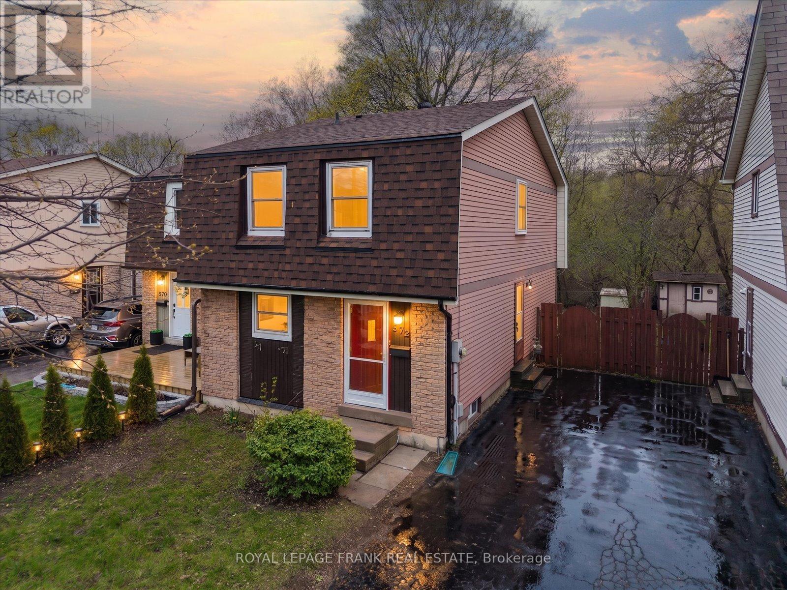 572 CAMELOT DRIVE, Oshawa, Ontario