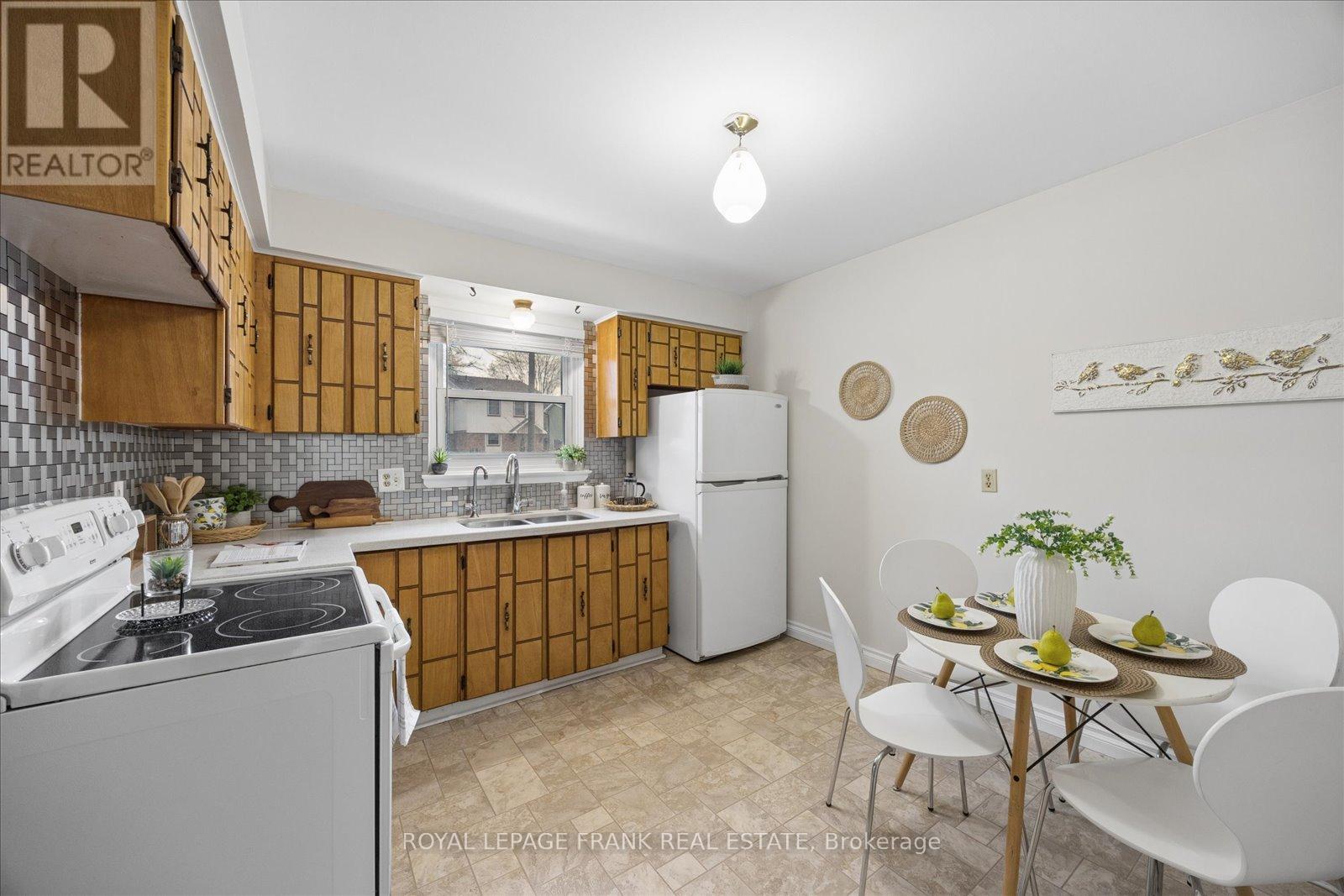 572 Camelot Drive, Oshawa, Ontario  L1K 1K4 - Photo 17 - E13066882